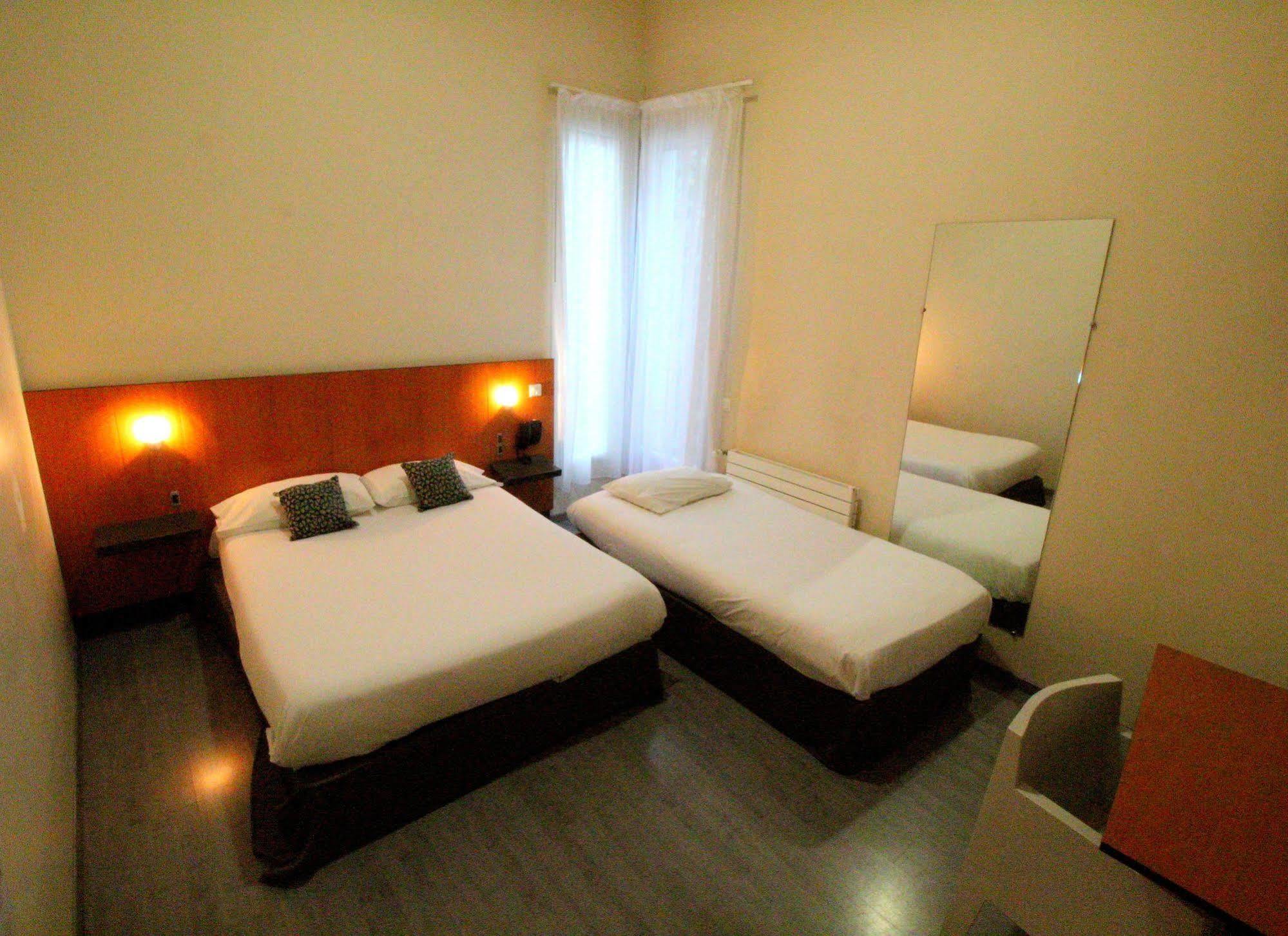 Hotel De La Gare Μπρεστ Εξωτερικό φωτογραφία